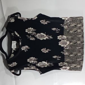 Tess top size large dark florals with cream sleeveless in excellent condition